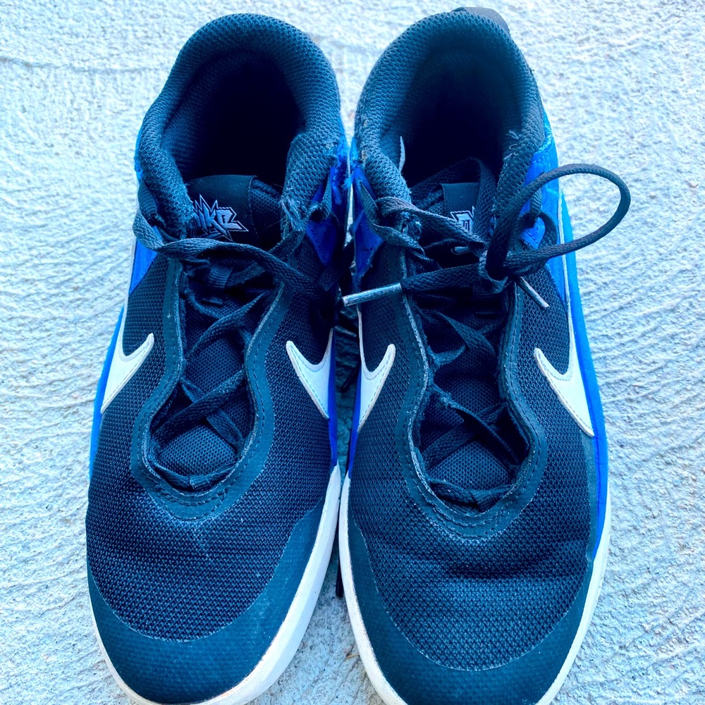 Boys basketball shoes! I’m good condition!